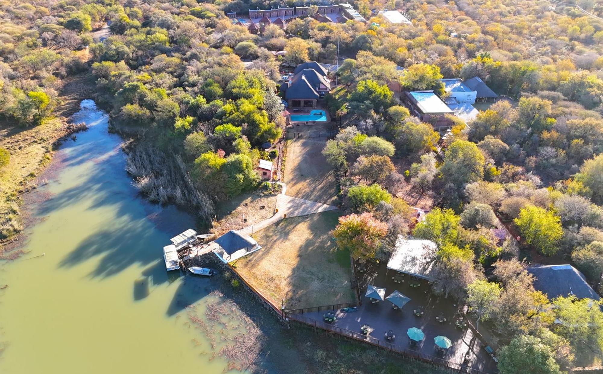 Crocodile Pools River Safaris Gaborone Extérieur photo